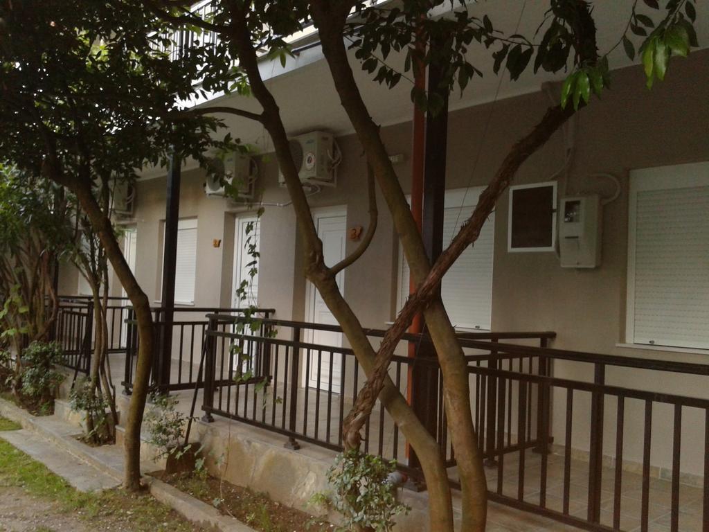 Helena Apartments ปาราเลีย ปันตาเลโมนอส ภายนอก รูปภาพ