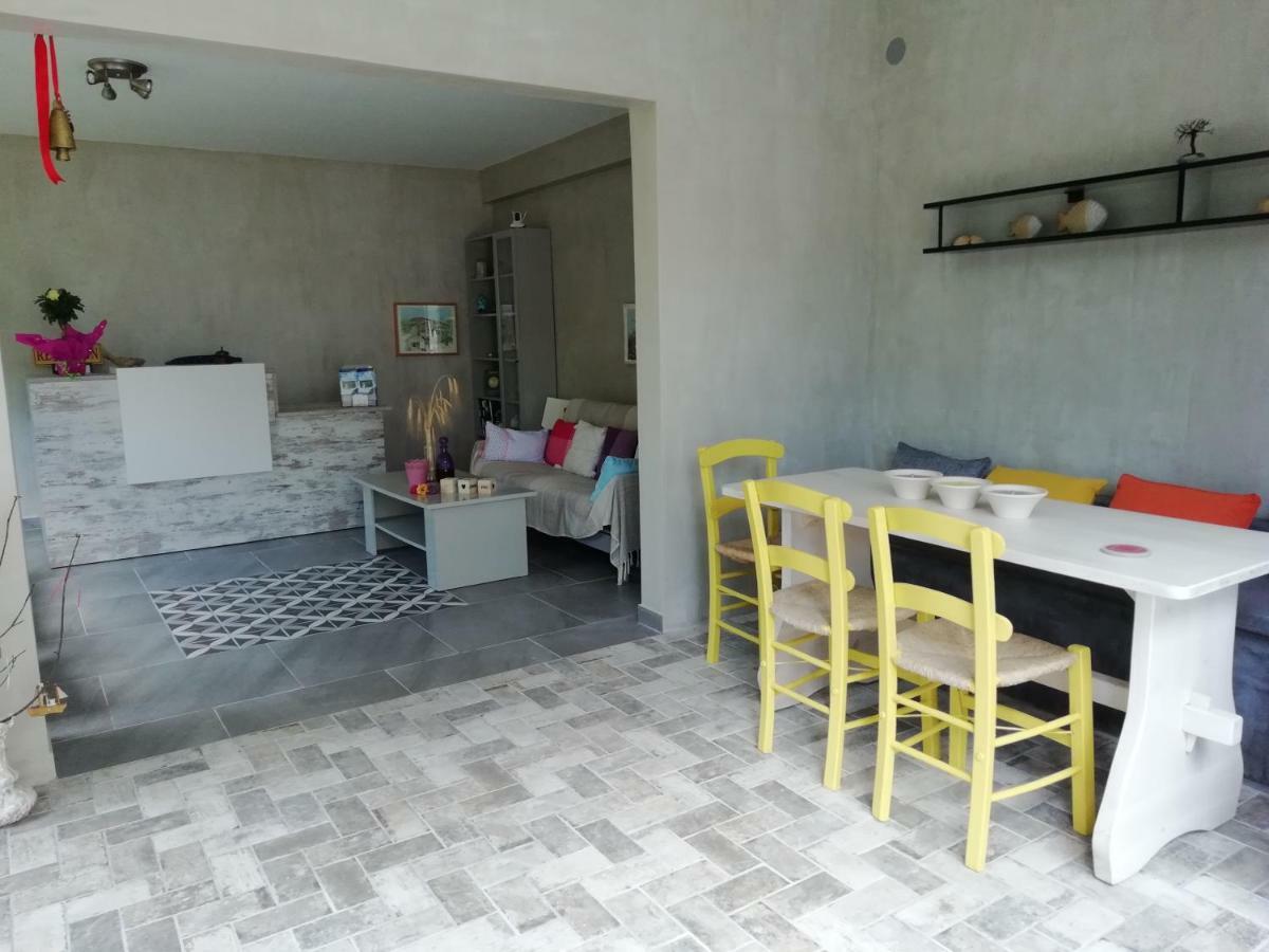 Helena Apartments ปาราเลีย ปันตาเลโมนอส ภายนอก รูปภาพ