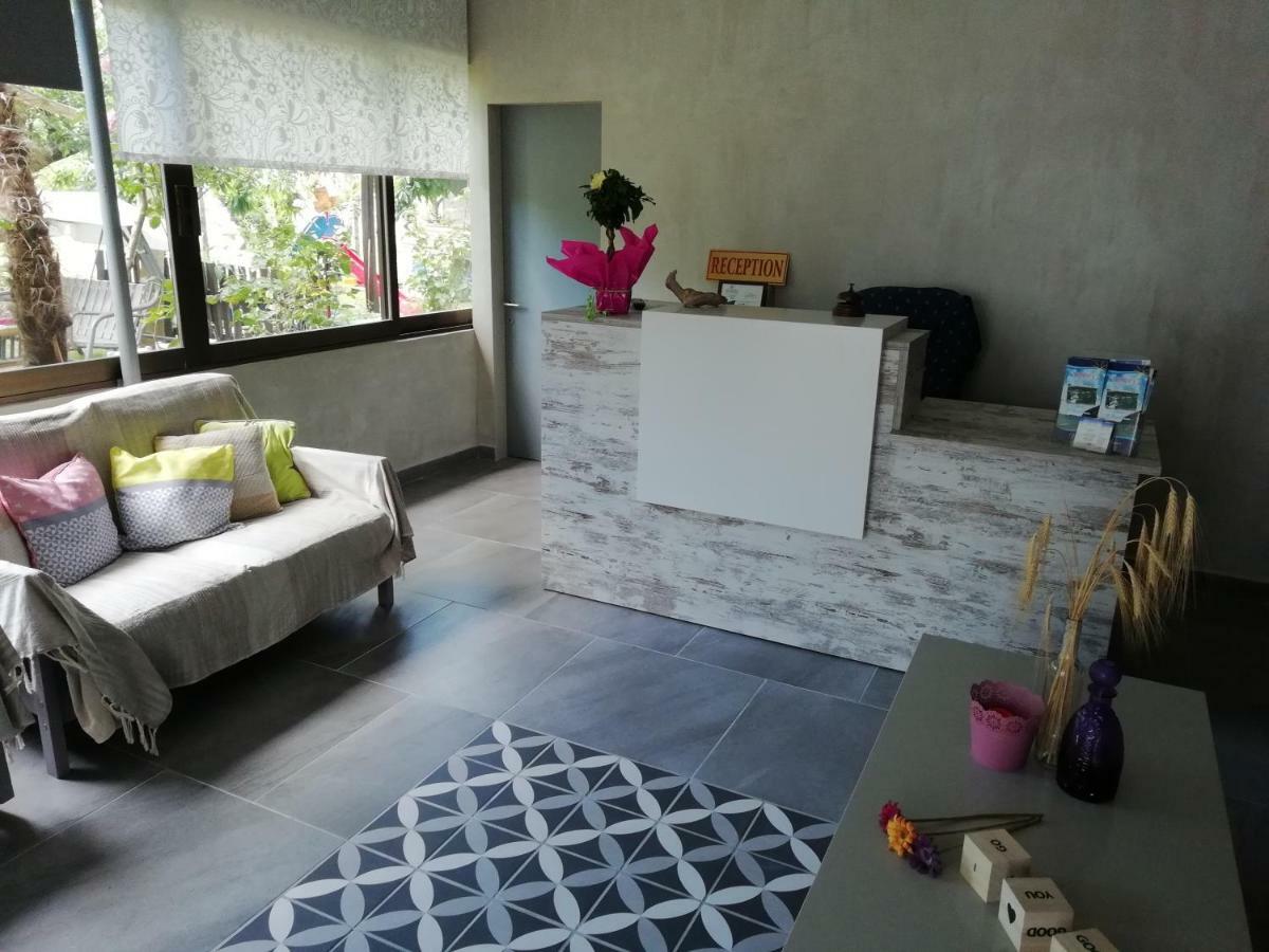 Helena Apartments ปาราเลีย ปันตาเลโมนอส ภายนอก รูปภาพ